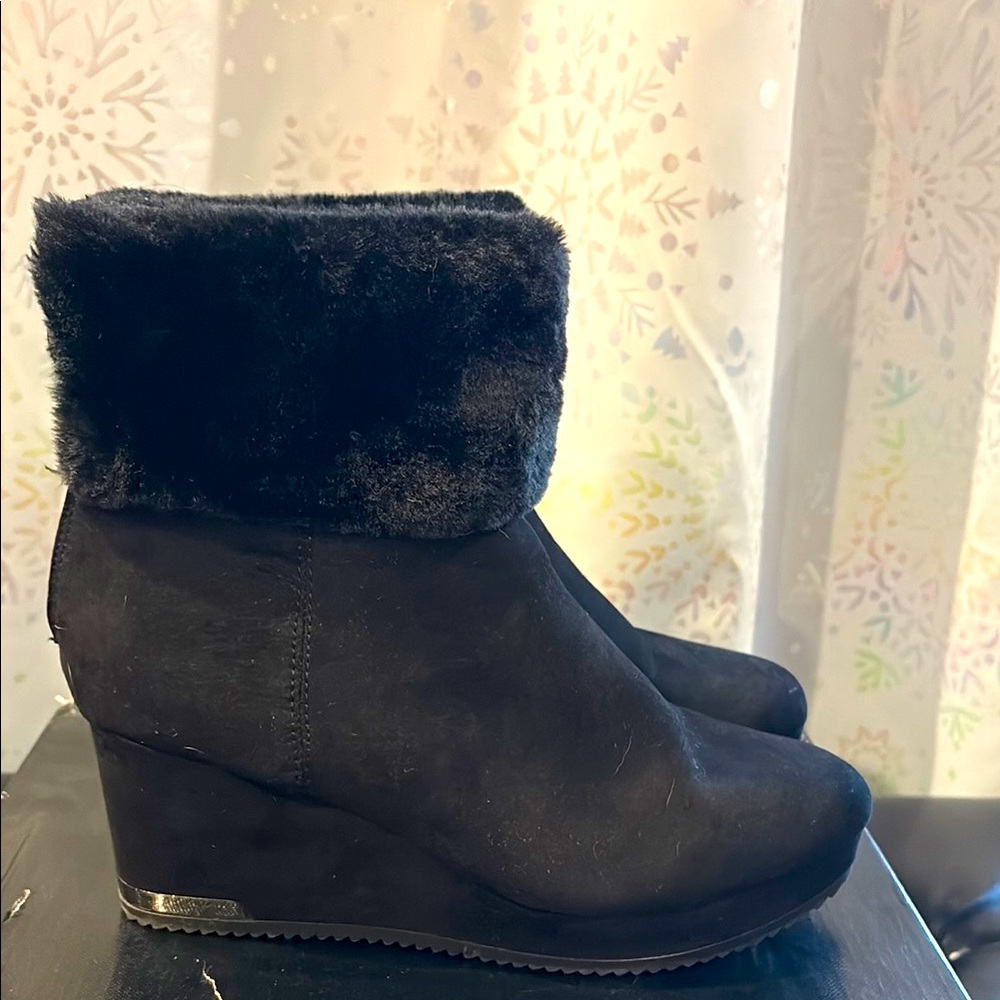 DKNY Women's Black Wedge Ankle Boots